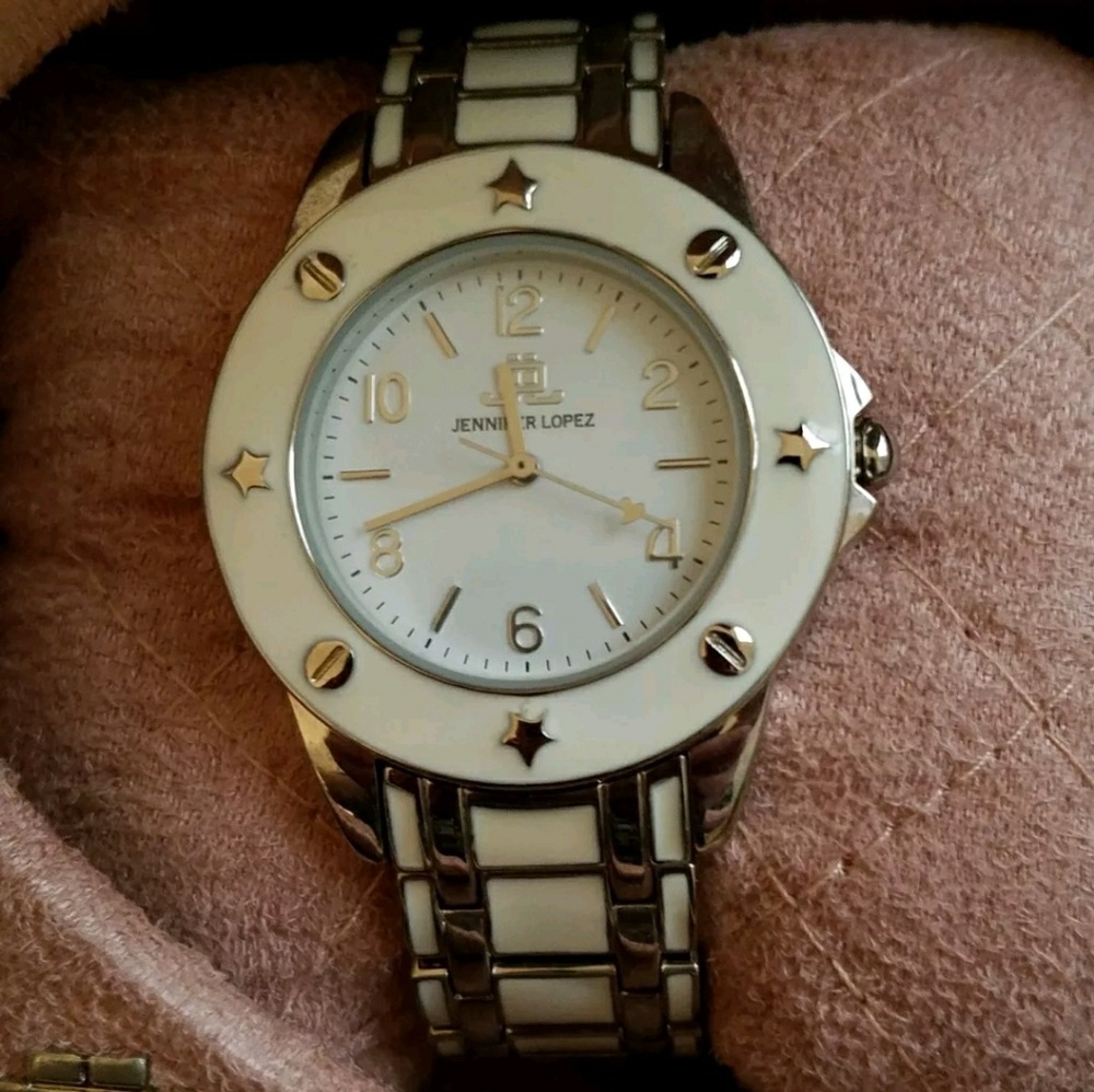 Jennifer Lopez watch silver and white